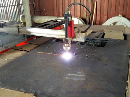 CNC enyhe acéllemez vágógép hordozható plazma fém vágógép